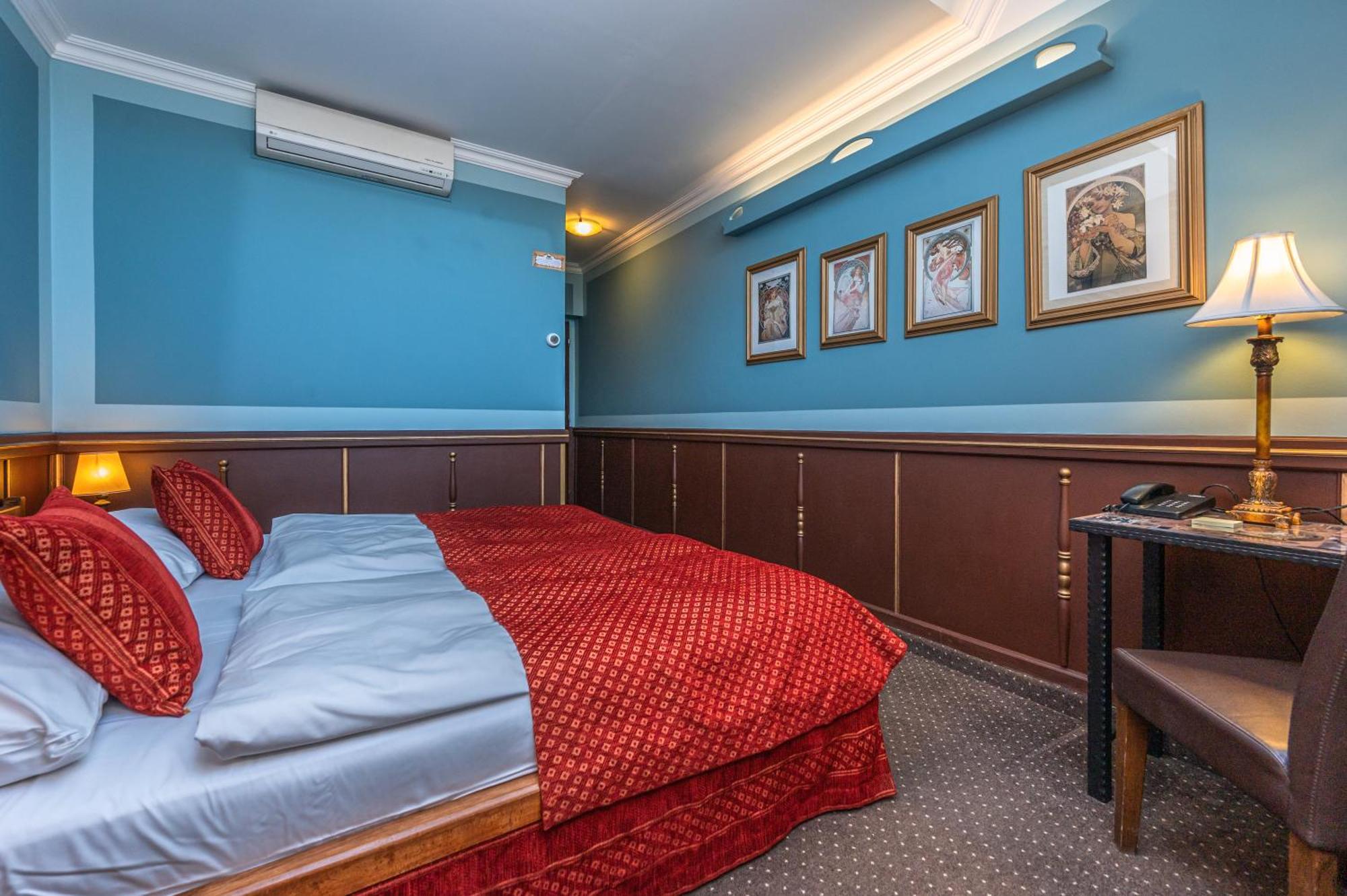Hotel Hastal Prague Old Town Esterno foto