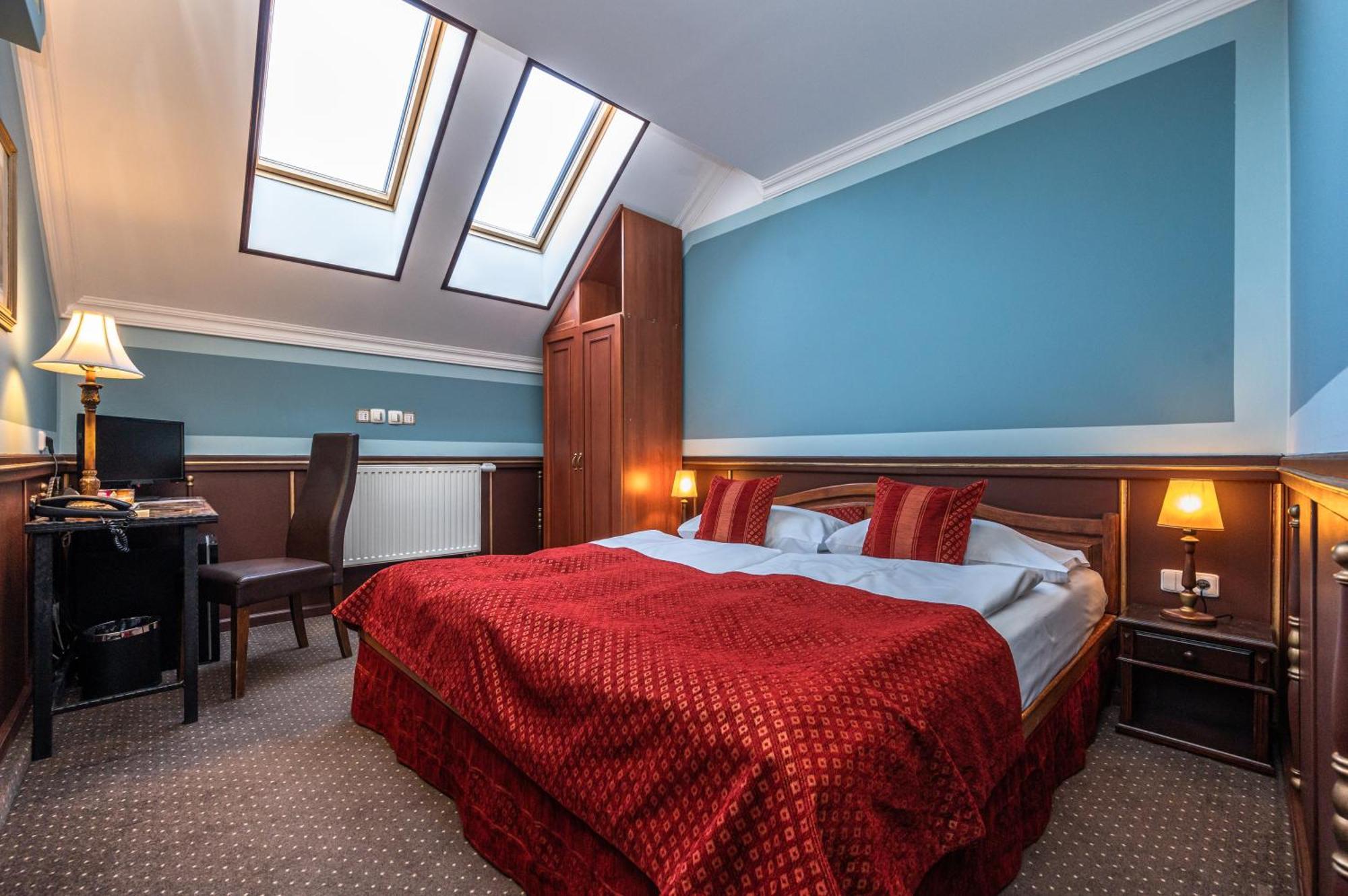 Hotel Hastal Prague Old Town Esterno foto