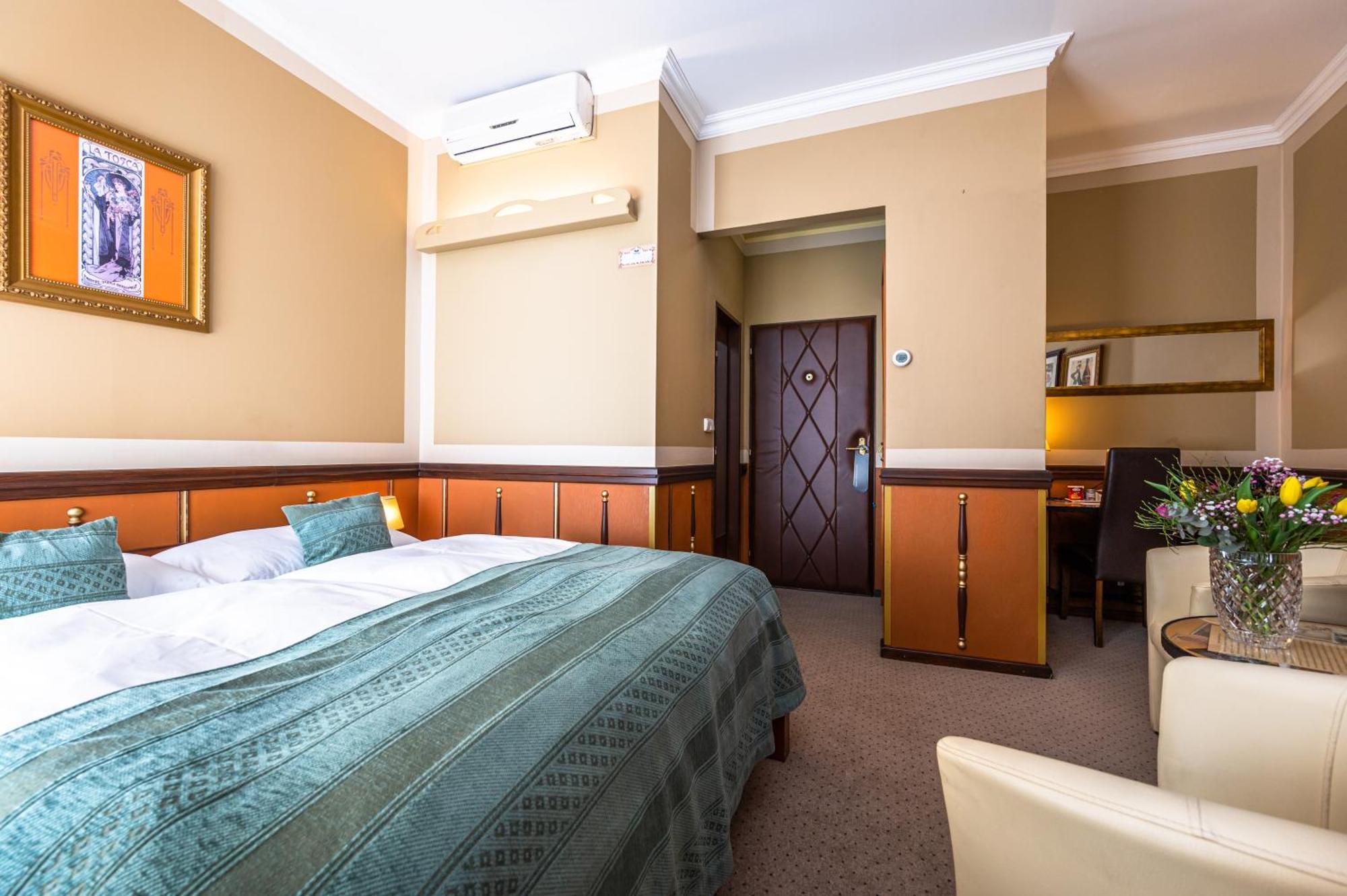 Hotel Hastal Prague Old Town Esterno foto
