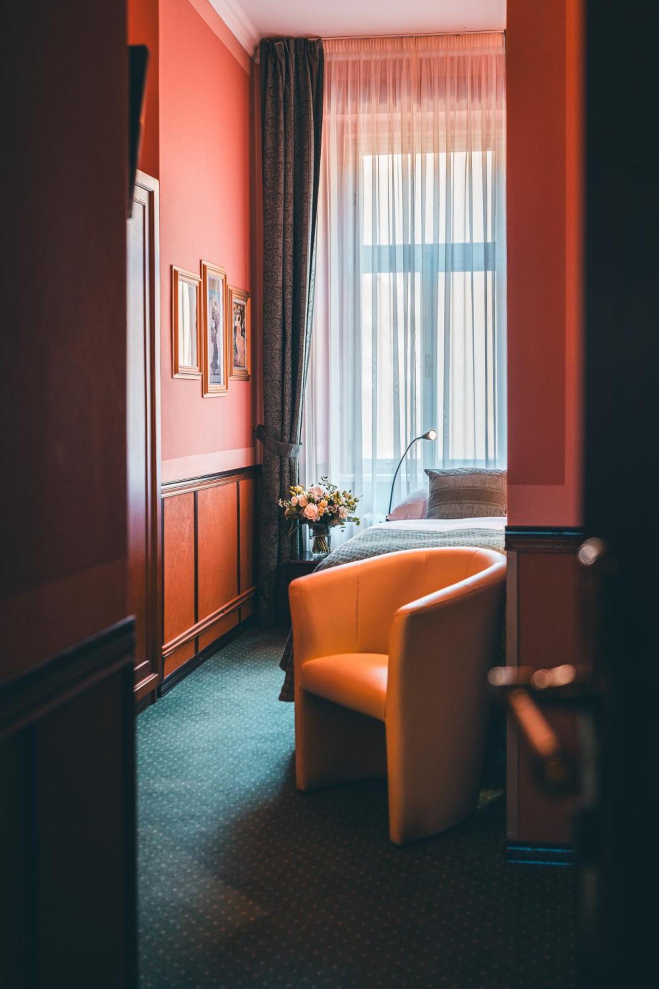 Hotel Hastal Prague Old Town Esterno foto