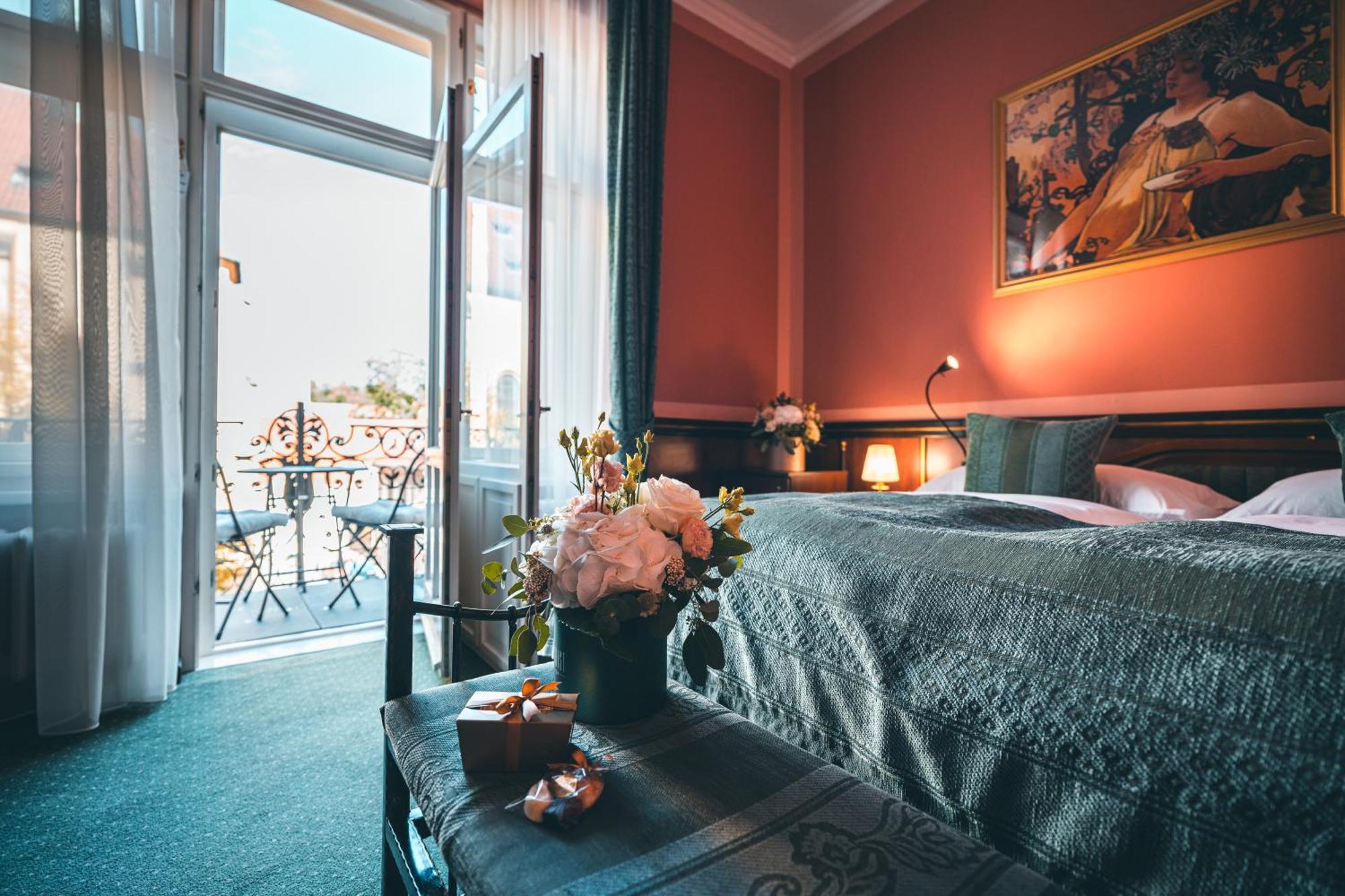 Hotel Hastal Prague Old Town Esterno foto