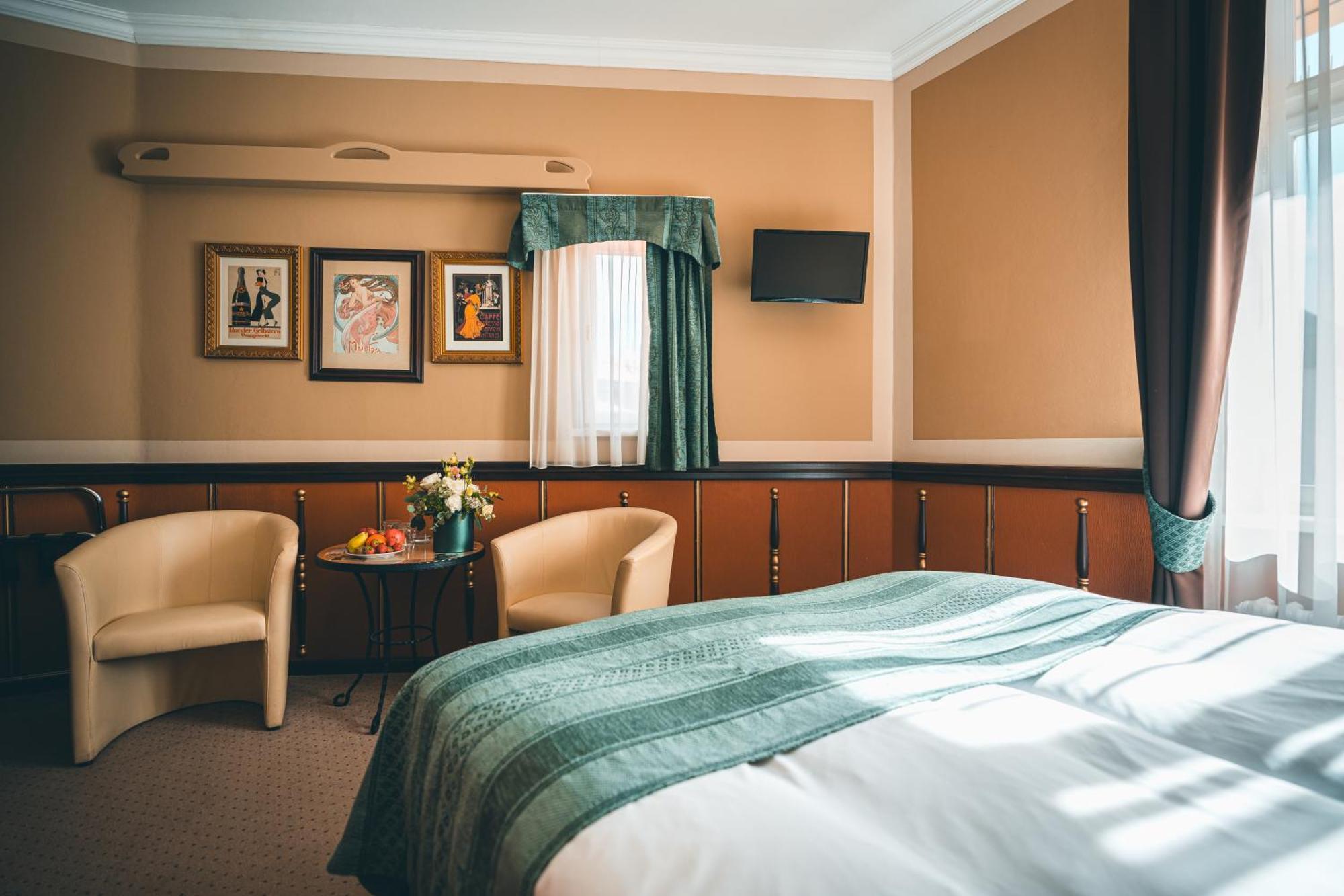 Hotel Hastal Prague Old Town Esterno foto