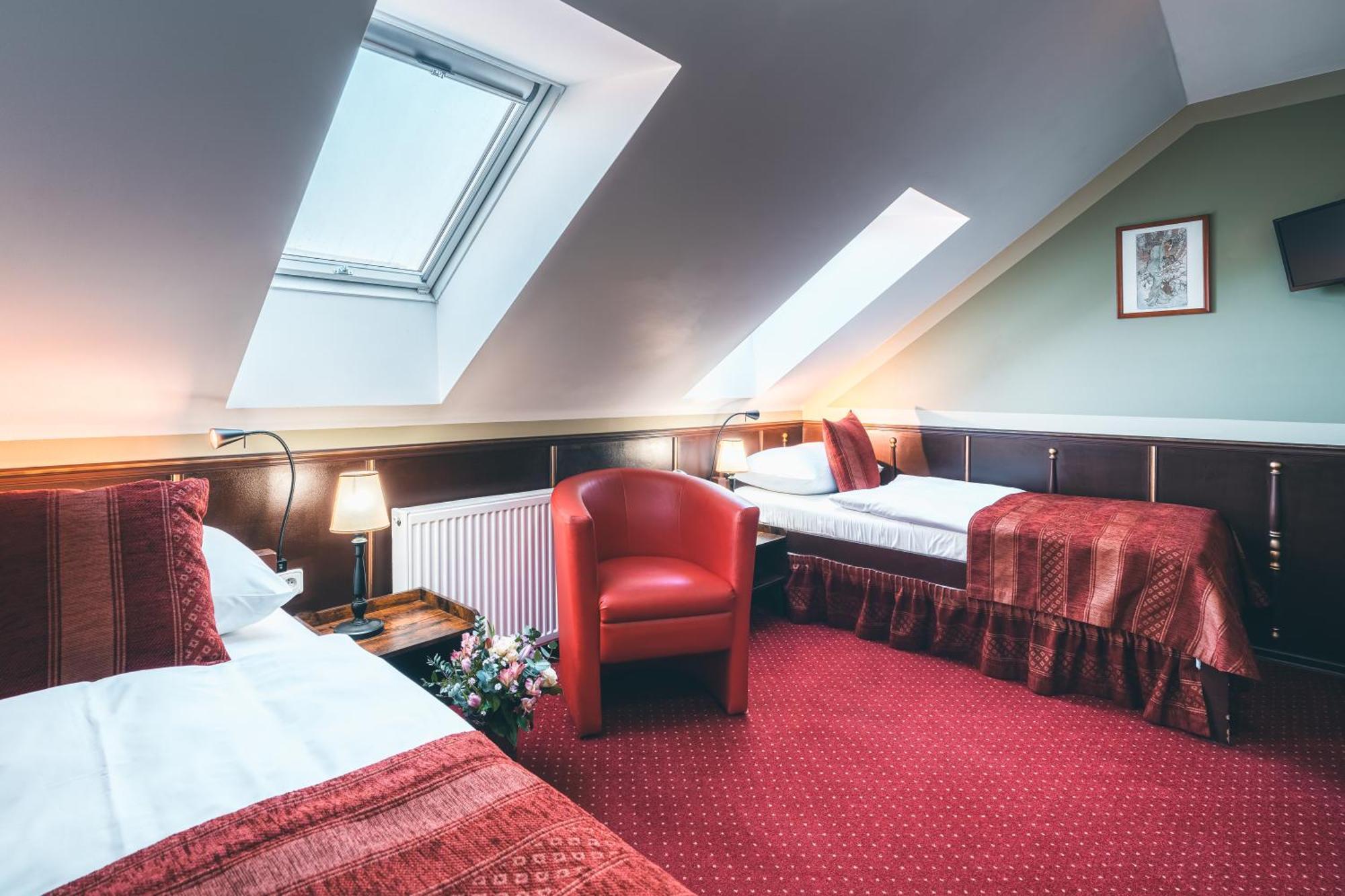 Hotel Hastal Prague Old Town Esterno foto