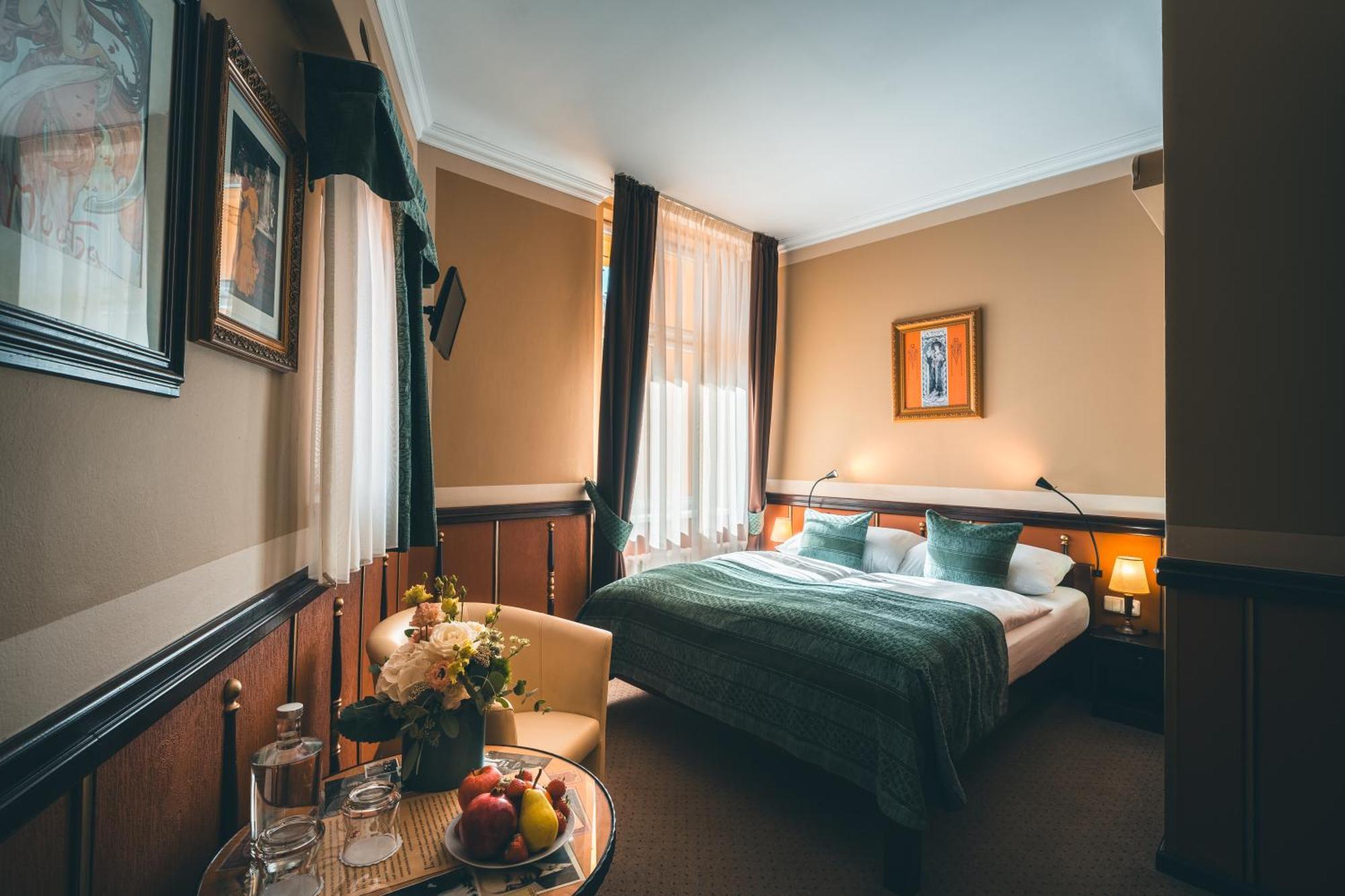 Hotel Hastal Prague Old Town Esterno foto